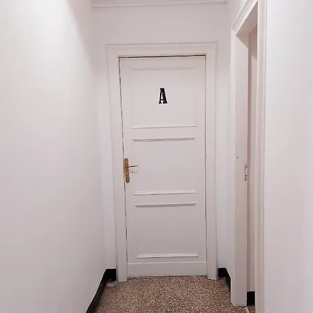 Πανσιόν Colombo 12 Γένοβα